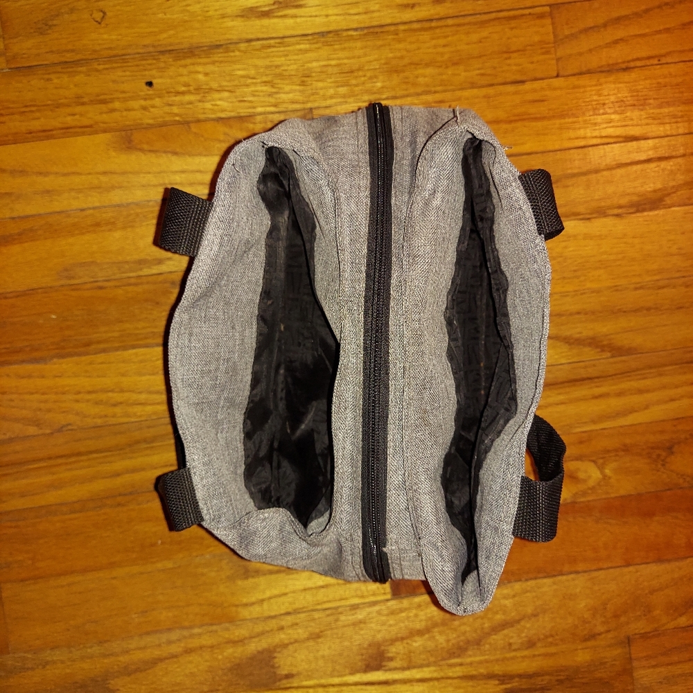 Lunchbox - Picture 2 of 3